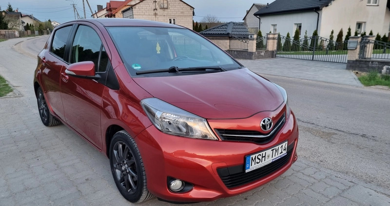 Toyota Yaris cena 30900 przebieg: 148000, rok produkcji 2011 z Sławno małe 466